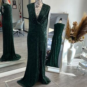Green Embellished Cap Sleeve Evening Gown